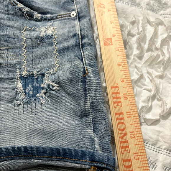 Anthropologie Pilcro Patchwork Distressed Blue Jean Shorts. Slim Boyfriend. 29 - Picture 9 of 14
